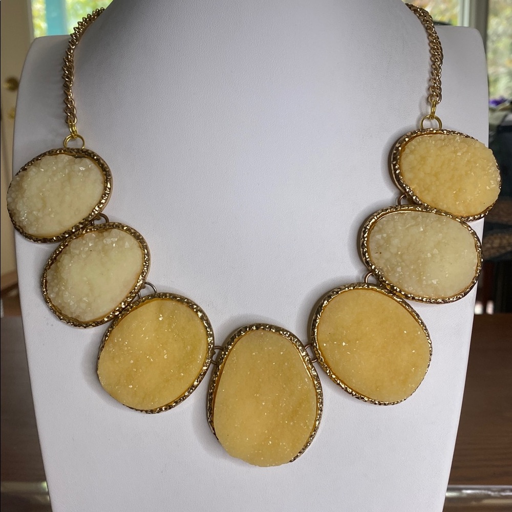 10/$10 Druzy Stone acrylic Statement Necklace